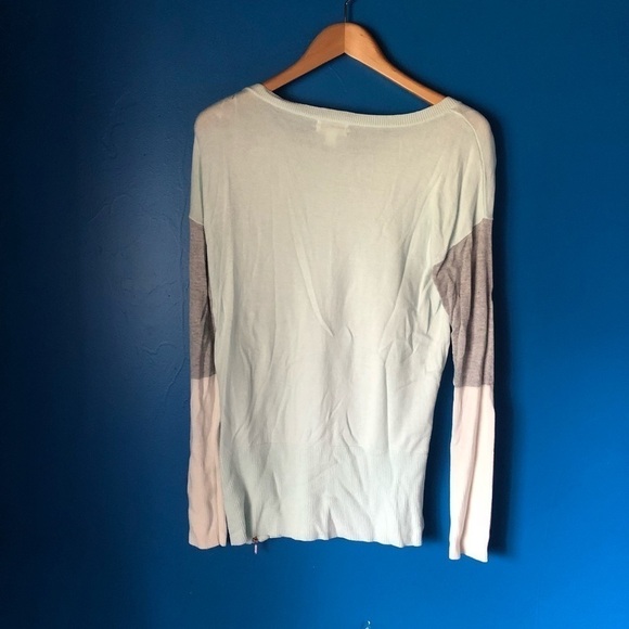 Calvin Klein Mint Striped Shirt with Color Block Sleeves & Side Zipper – Size S - Picture 3 of 6